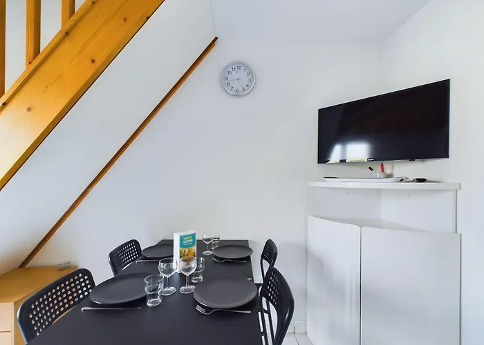 Saint-hilaire - 350m De La *